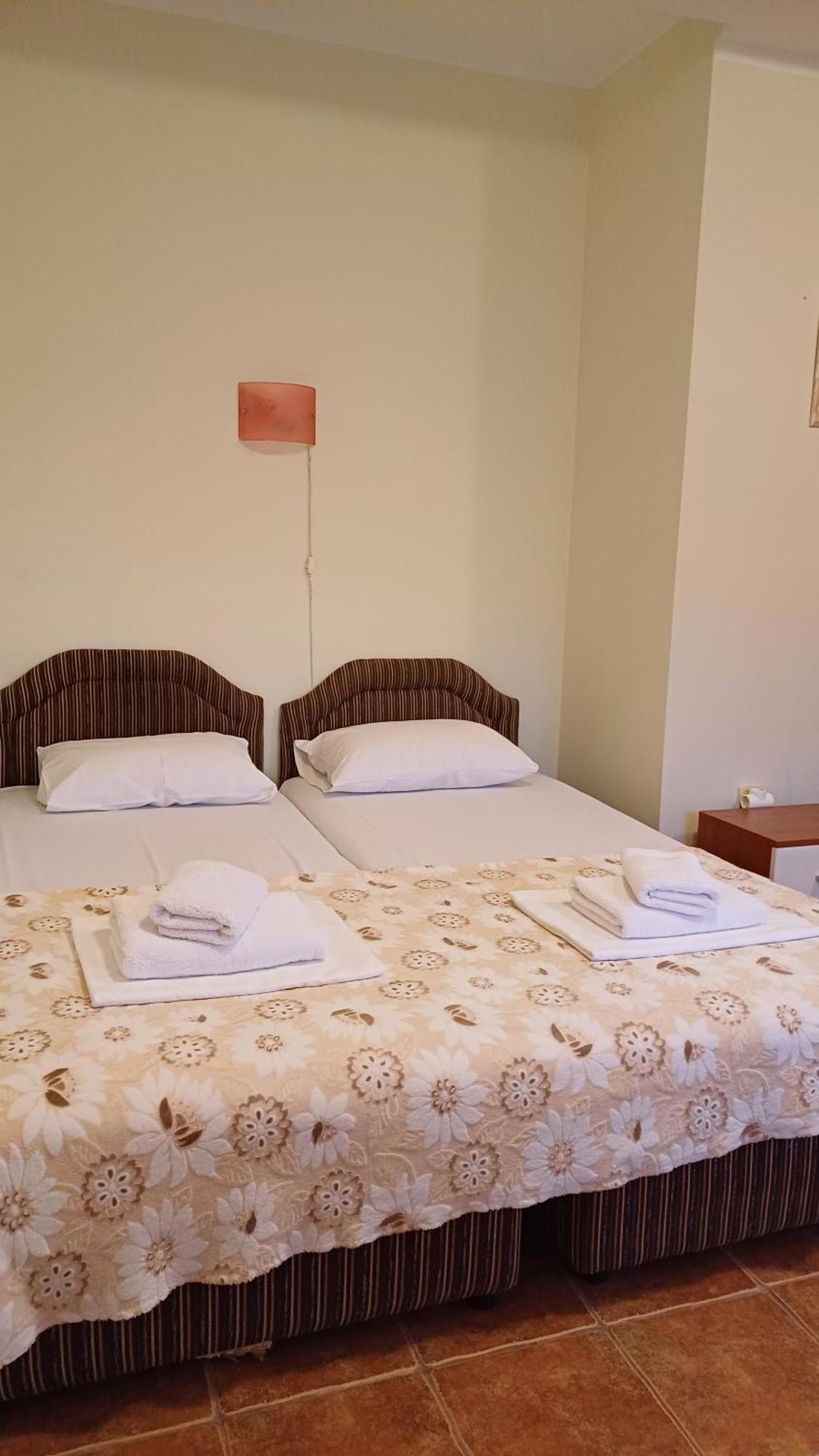 Apartments Villa-G Lustica Tivat Kültér fotó