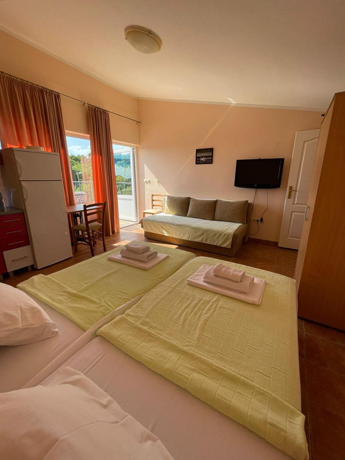 Apartments Villa-G Lustica Tivat Kültér fotó