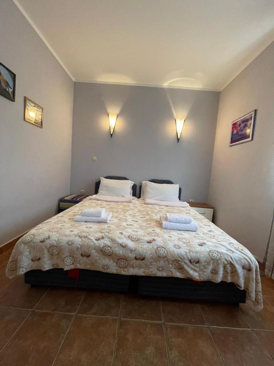 Apartments Villa-G Lustica Tivat Kültér fotó