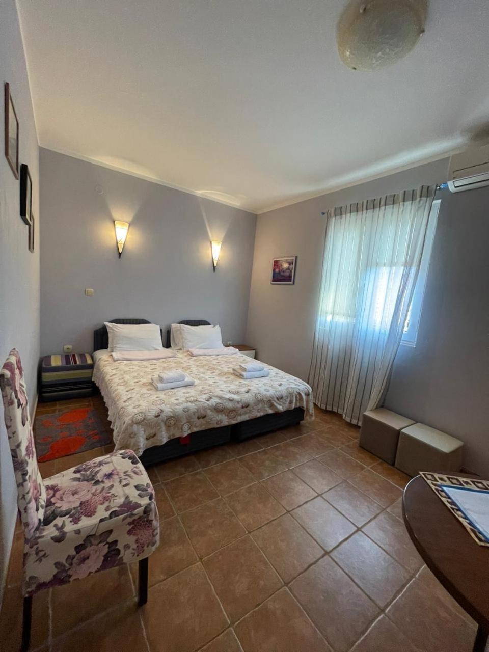 Apartments Villa-G Lustica Tivat Kültér fotó