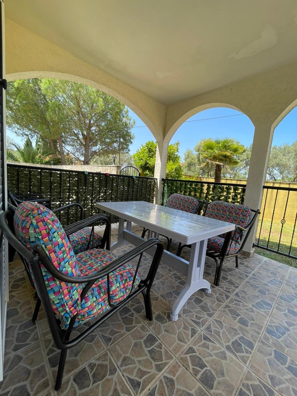 Apartments Villa-G Lustica Tivat Kültér fotó