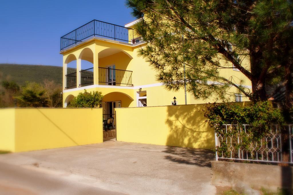Apartments Villa-G Lustica Tivat Kültér fotó