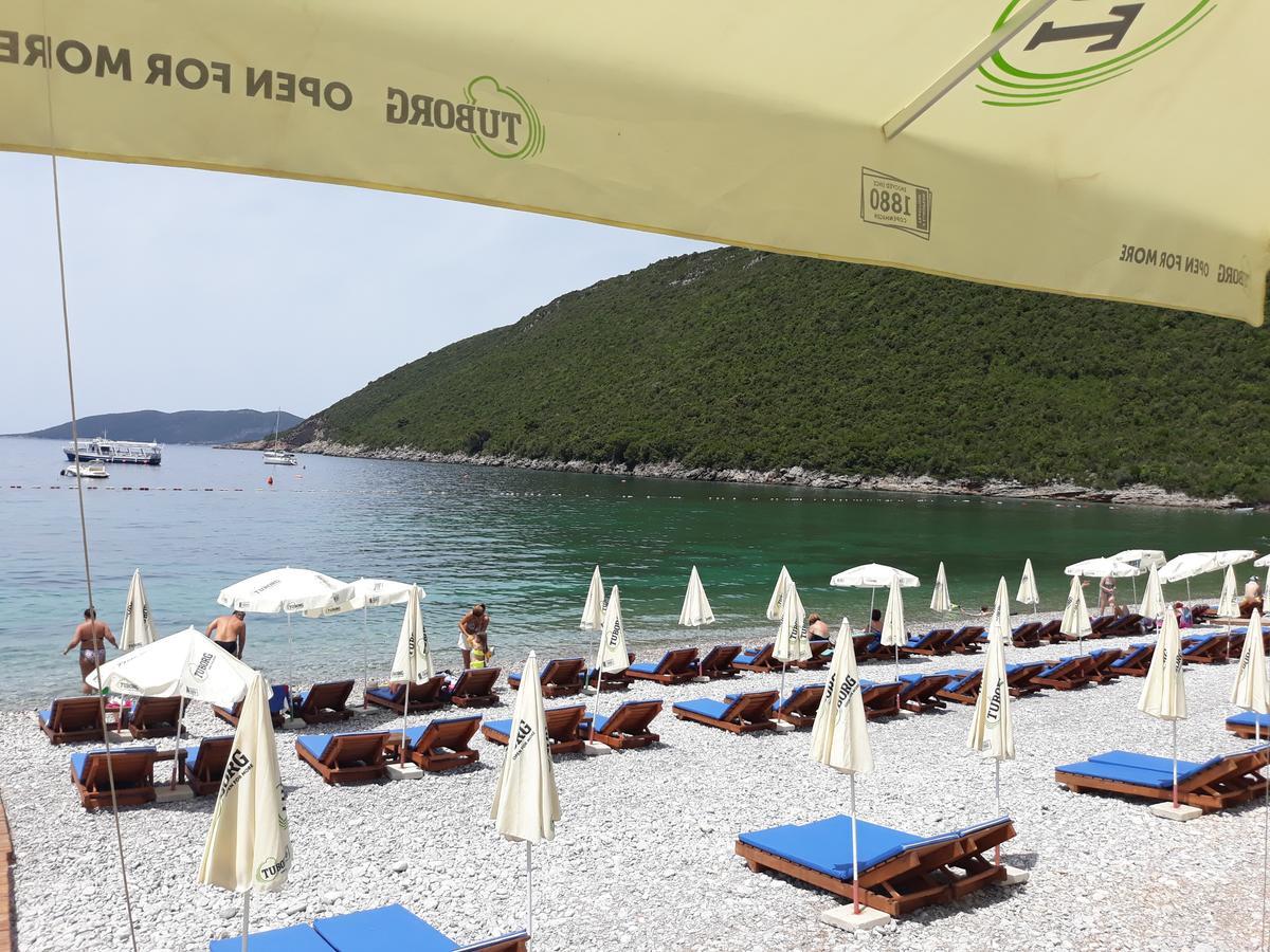 Apartments Villa-G Lustica Tivat Kültér fotó